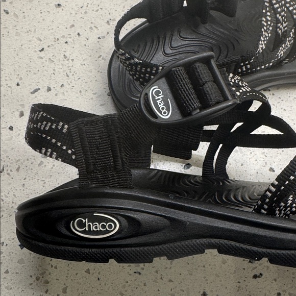 Chaco Black & White Textile Strappy Sandals Women’s Casual Outdoors Size 7 EUC - Picture 11 of 12